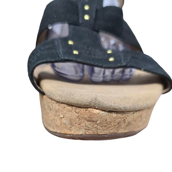 Clarks Black Suede 3.5" Heels Strappy Wedge Sandals Women's 11 - Picture 5 of 10